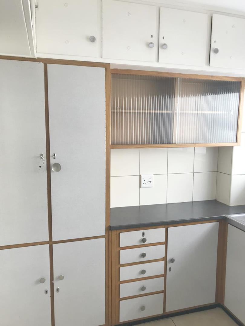 To Let 1 Bedroom Property for Rent in Sea Point Western Cape